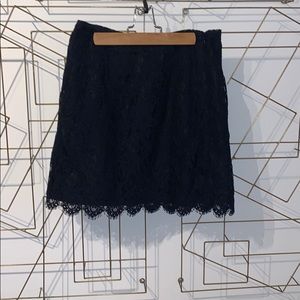 Adorable lace overlay shirt skirt.